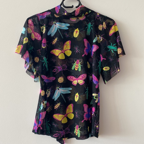 NWOT - Exoticathletica Short Sleeve Blouse - Picture 5 of 14